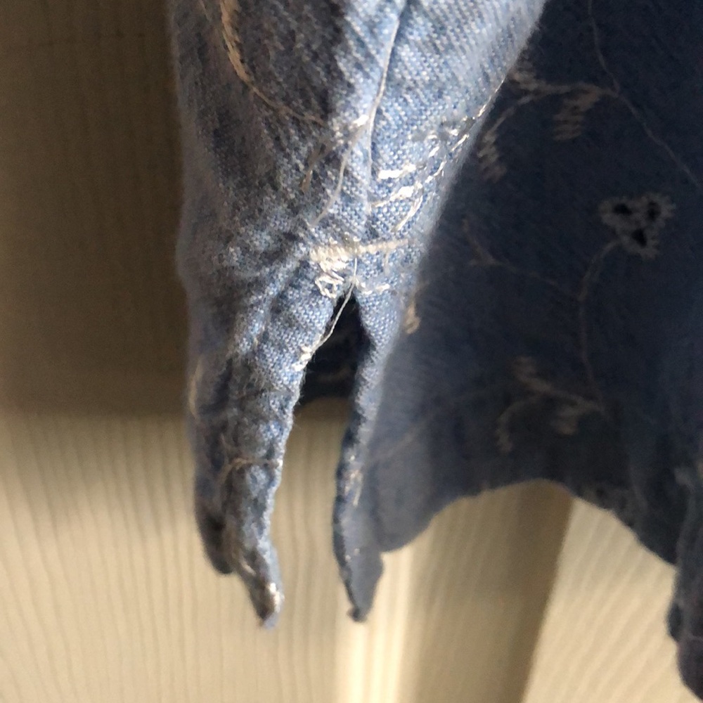 Bobbie Brooks woman’s 22/24 button down shirt - Picture 4 of 7